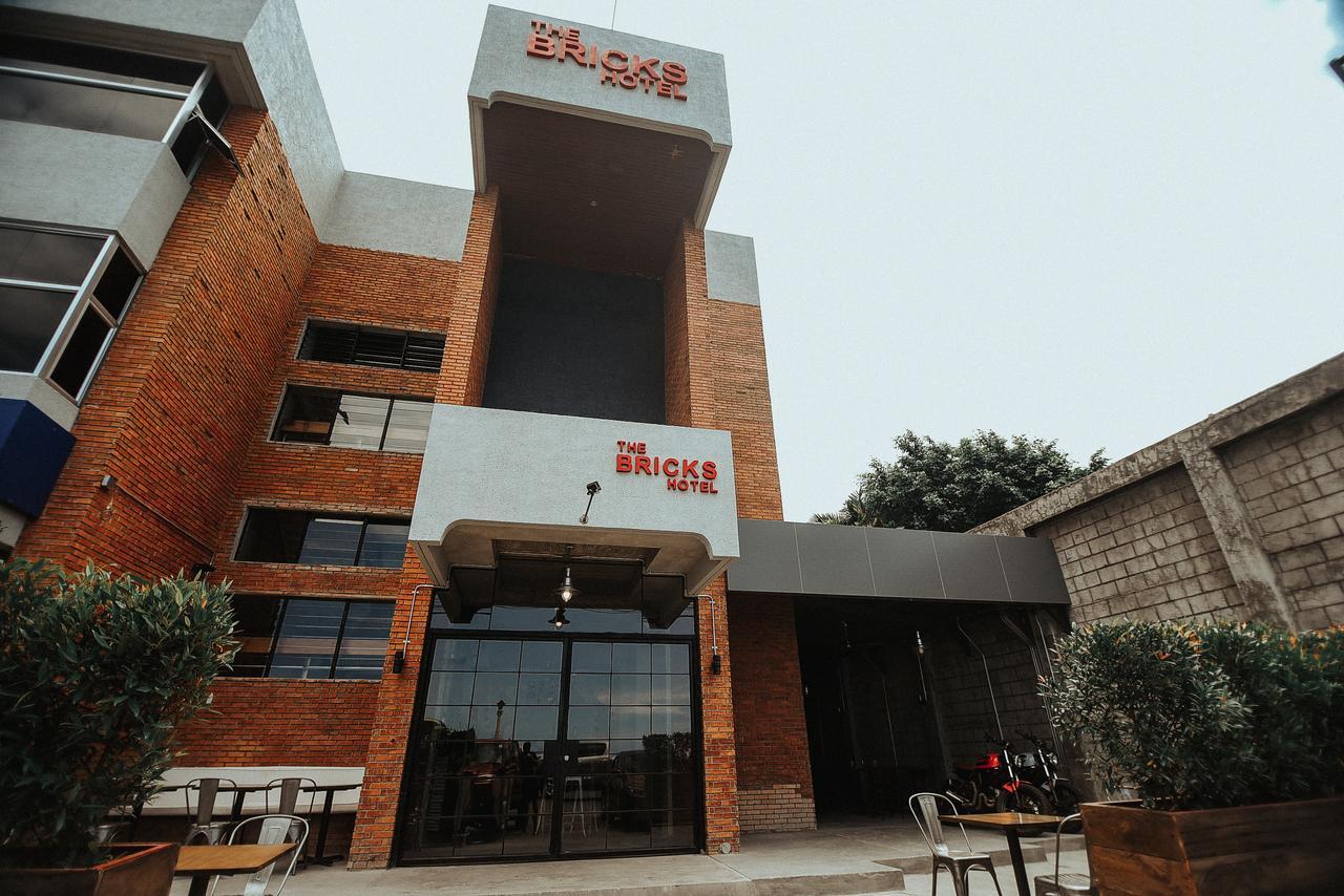 더 브릭스 호텔 두마구에테 외부 사진